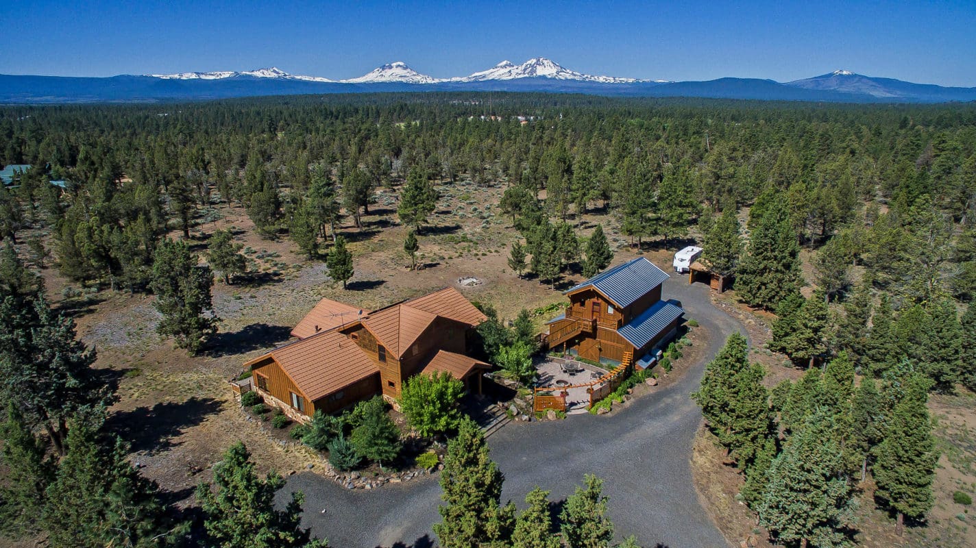 Off-Grid Timber Frame Home in Oregon