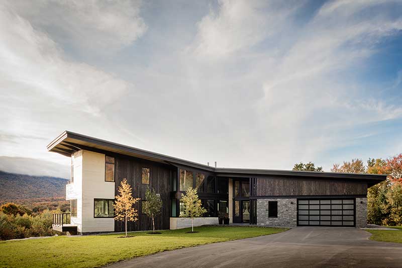 Mountain Modern Ski Home in Vermont